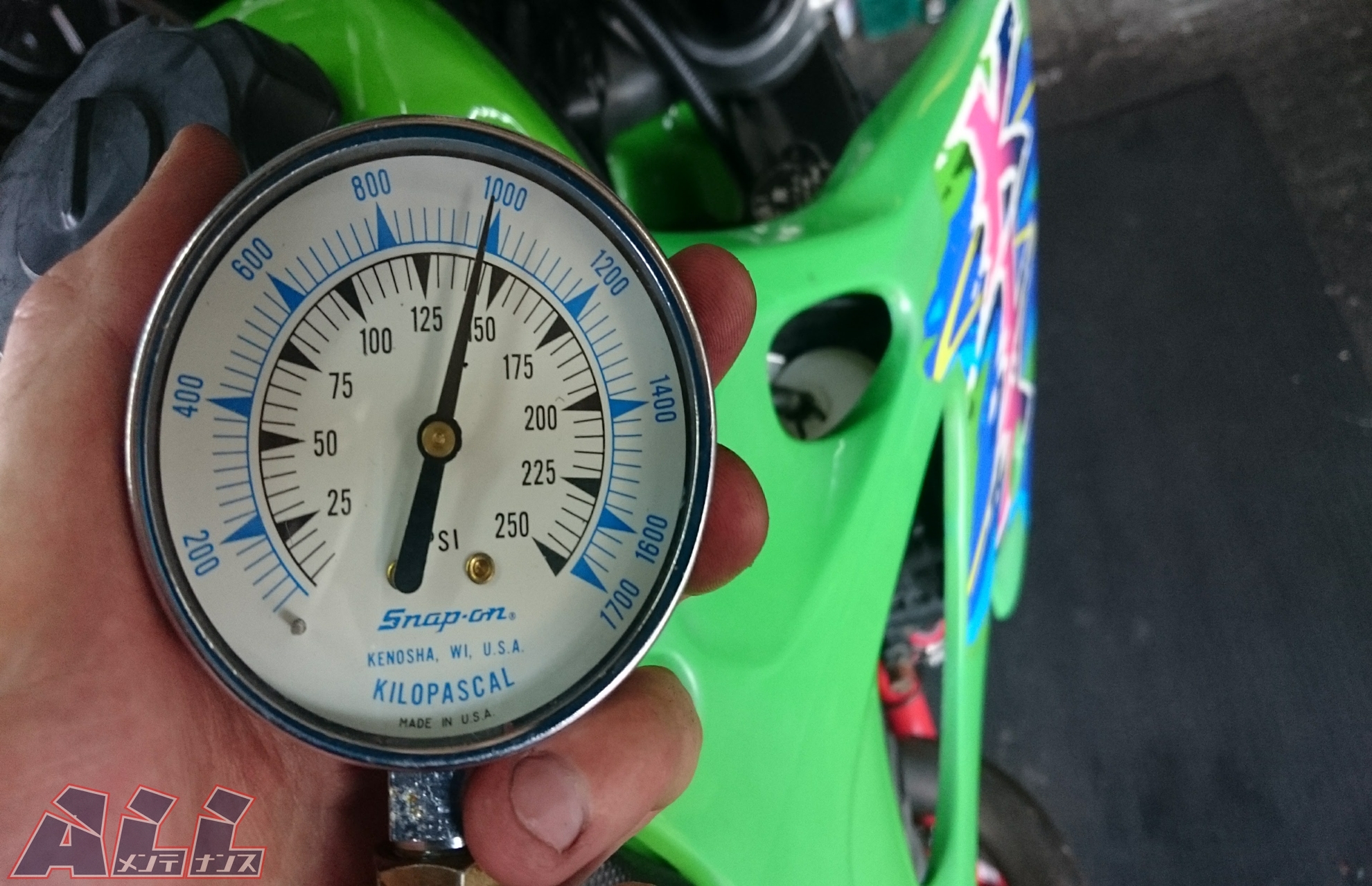圧縮圧力の測定方法 | バイクのメンテナンス情報サイト オールメンテナンス